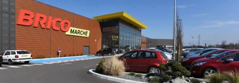 Magasin Bricolage Zone commerciale Riom sud / Ménétrol BricoMarché