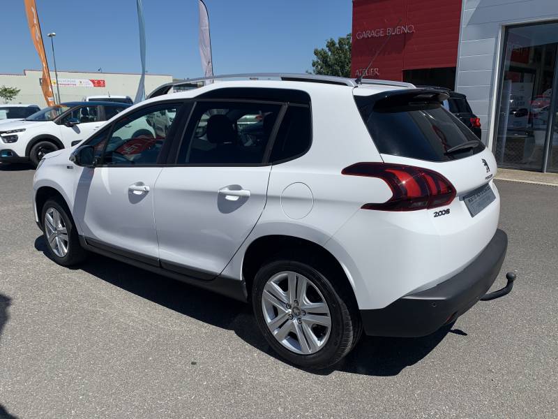 peugeot 2008 1.2 Style + radar AR et attelage pont du chateau