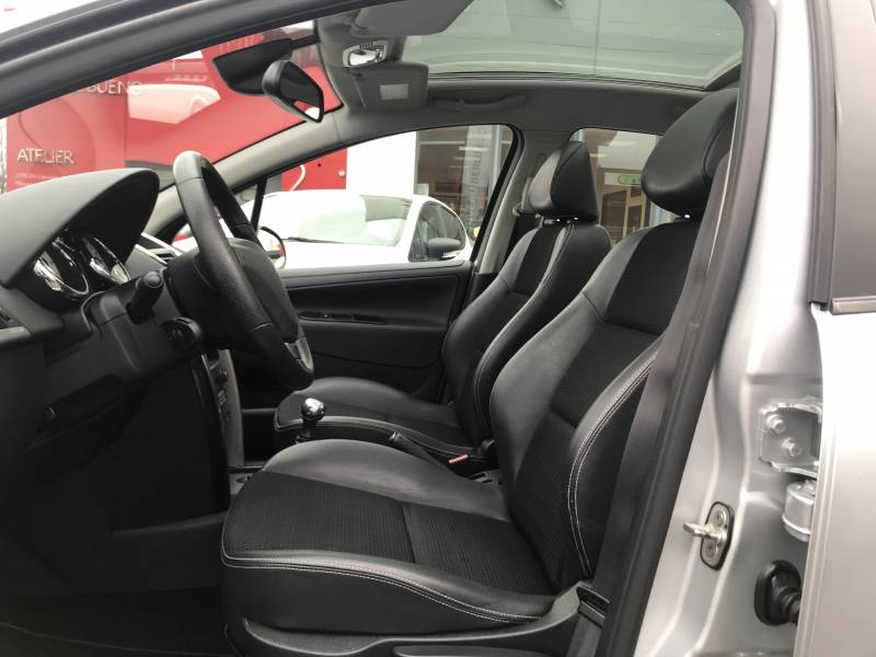 207 GPS ESSENCE PROCHE CLERMONT OCCASION