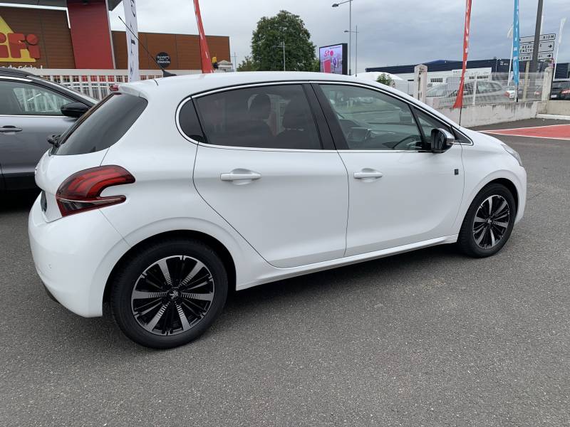 208 OCCASIONS AUBIERE TECH EDITON GPS CAMERA