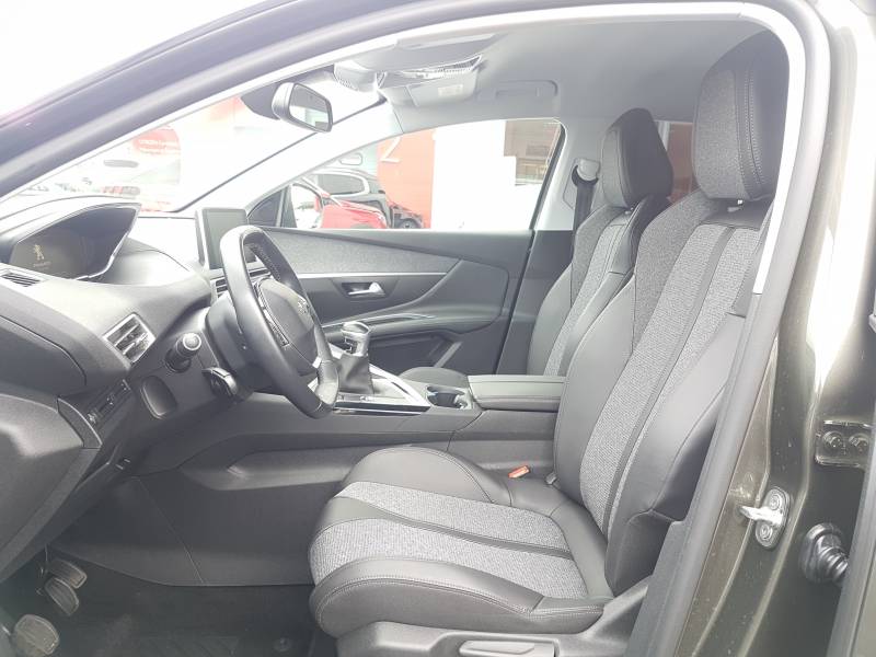 Nouveau SUV 2018 3008 Puretech 1.2