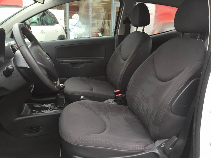 C2 GARAGE BUENO VEHICULE NEUF