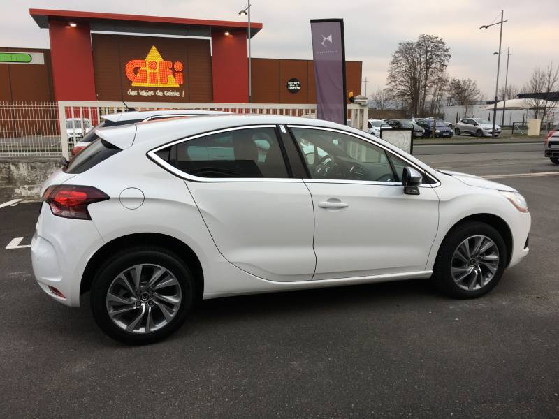 DS4 blanc so chic ménétrol