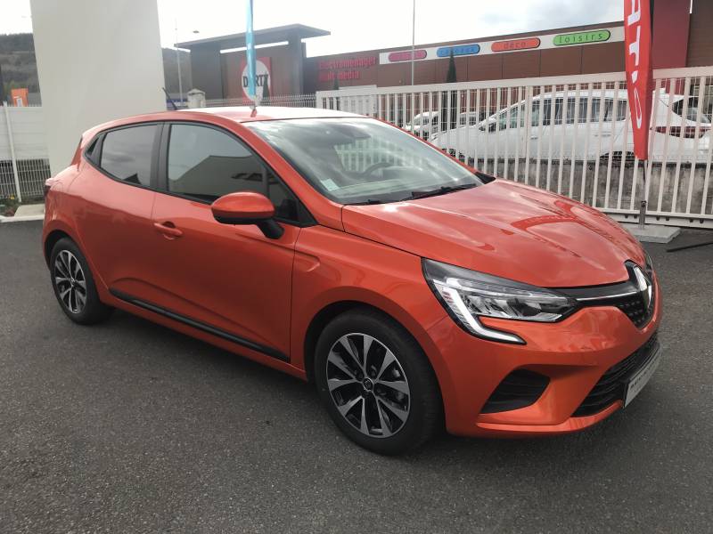 CLIO 5 ATTELAGE PROCHE CLERMONT