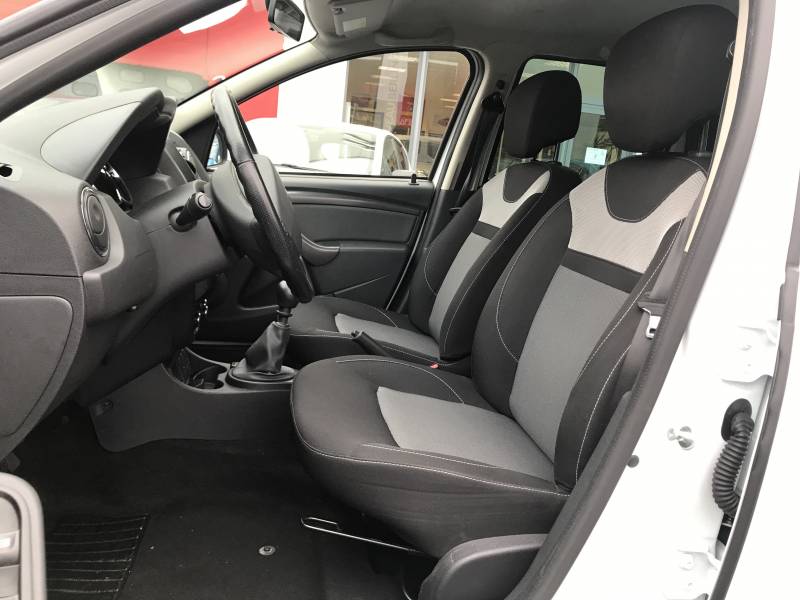 OCCASION FAIBLE KM DACIA PROCHE GERZAT