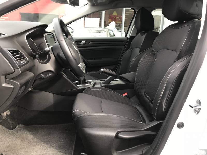 Mégane IV bvm6 TCe 100 occasions proche clermont-ferrand